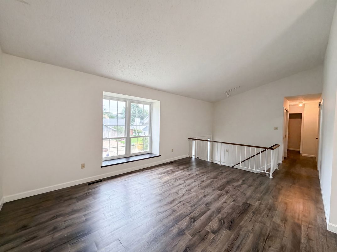 Photo 11 of 20 of 743 Eaglebrooke Dr, Ballwin, MO