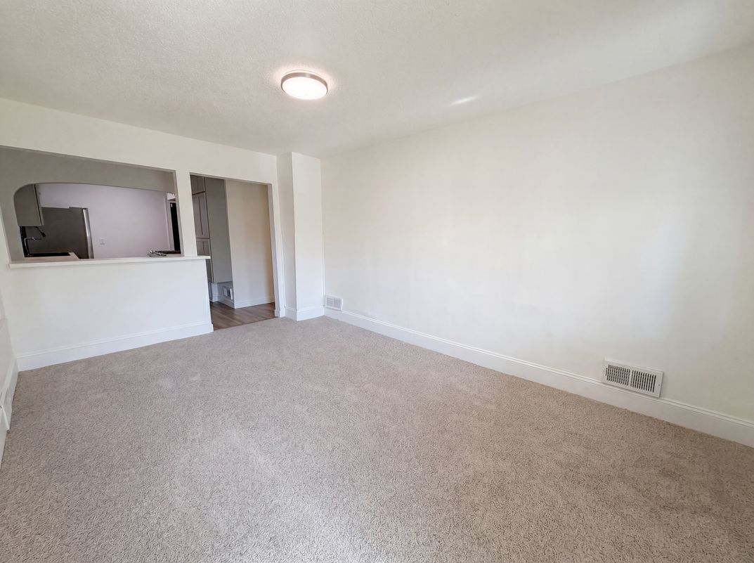 Photo 6 of 21 of 2715 Irving Ave N, Minneapolis, MN