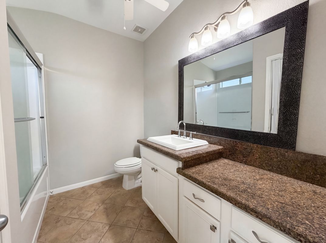 Photo 6 of 19 of 19822 Rippling Brook Ln, Tomball, TX