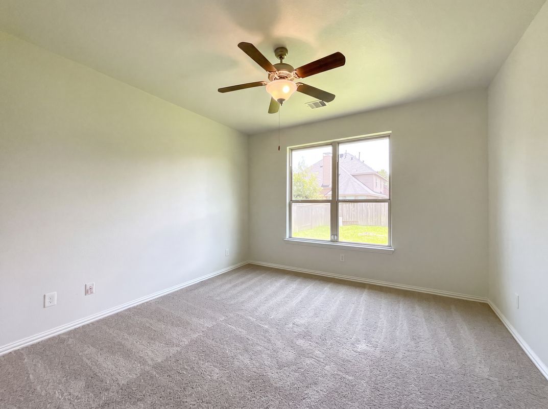 Photo 16 of 22 of 17118 Jetton Park Ln, Humble, TX