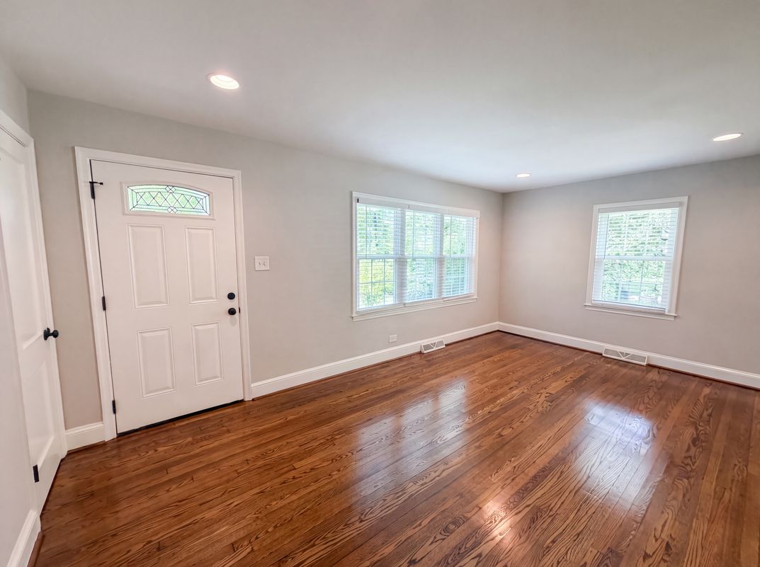 Photo 9 of 17 of 1712 N Roxboro St, Durham, NC