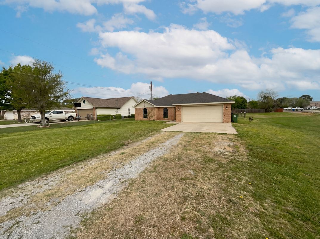 Photo 16 of 17 of 602 Torero Dr, Oak Point, TX