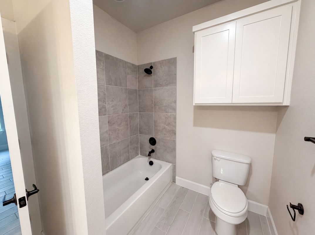 Photo 15 of 19 of 612 Wood Brook Ln, Burleson, TX