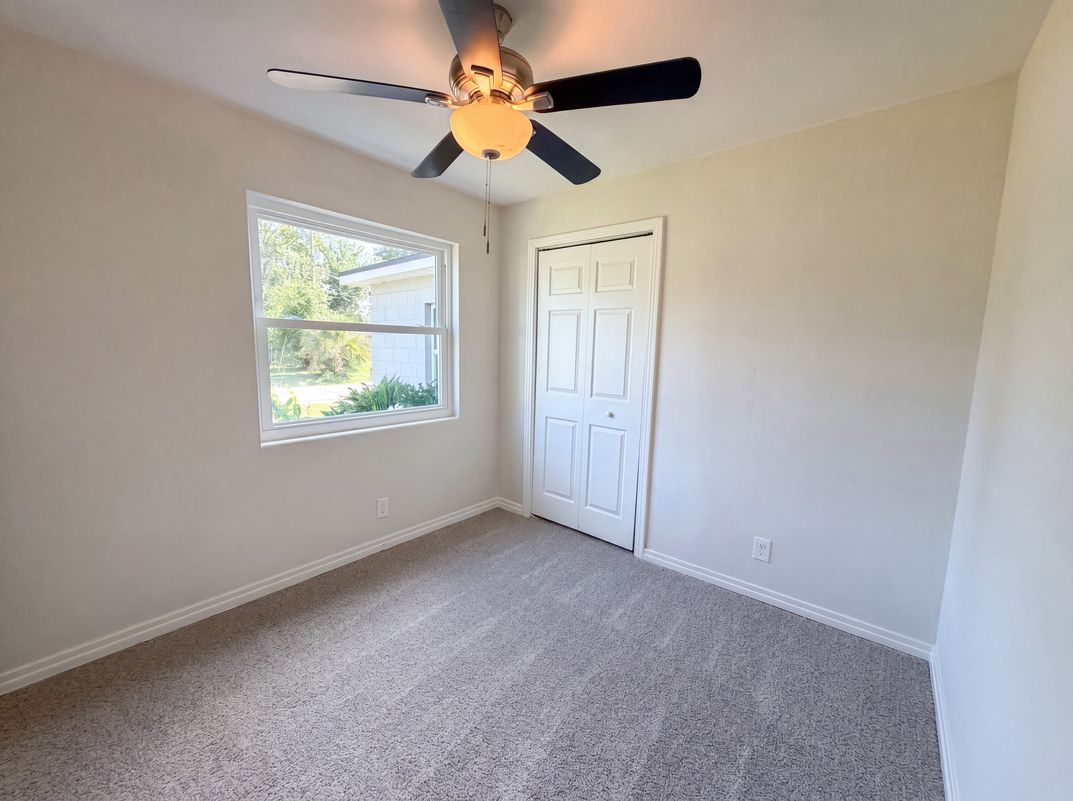 Photo 4 of 20 of 6543 Aires Rd, Jacksonville, FL