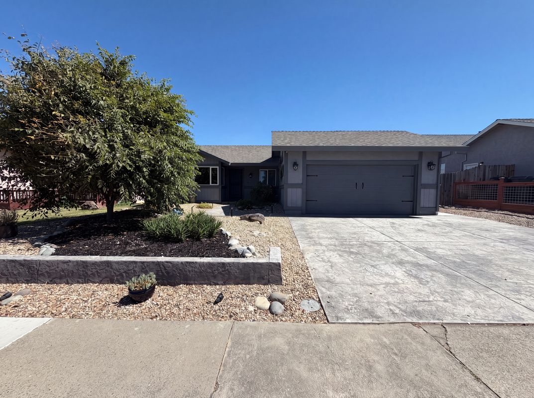 Property photo 1 of 3740 Blackfoot Way