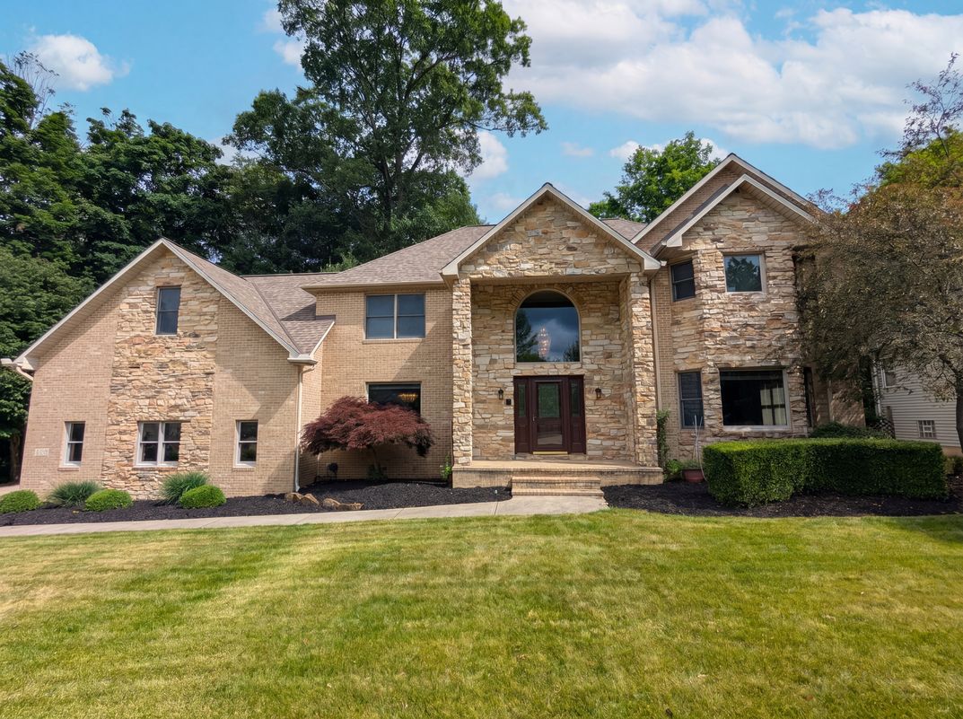 Property photo 1 of 7550 James Dr