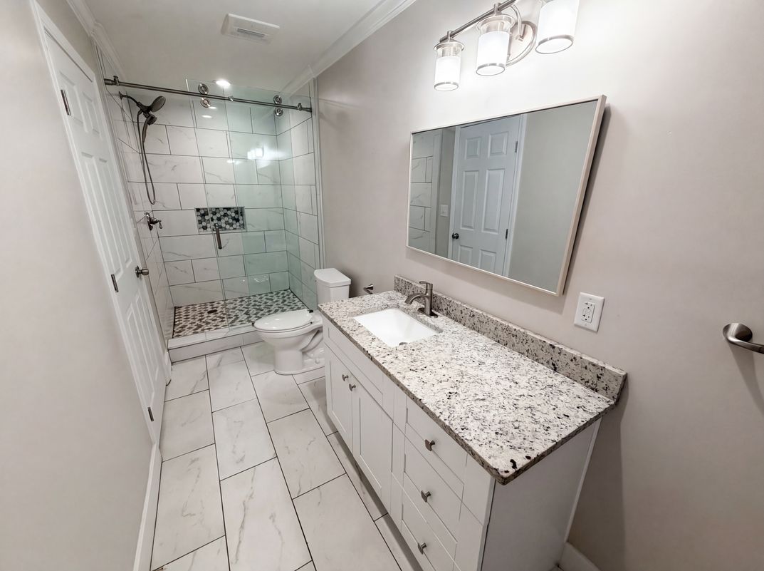Photo 10 of 44 of 4000 Amberley Ln, Marietta, GA