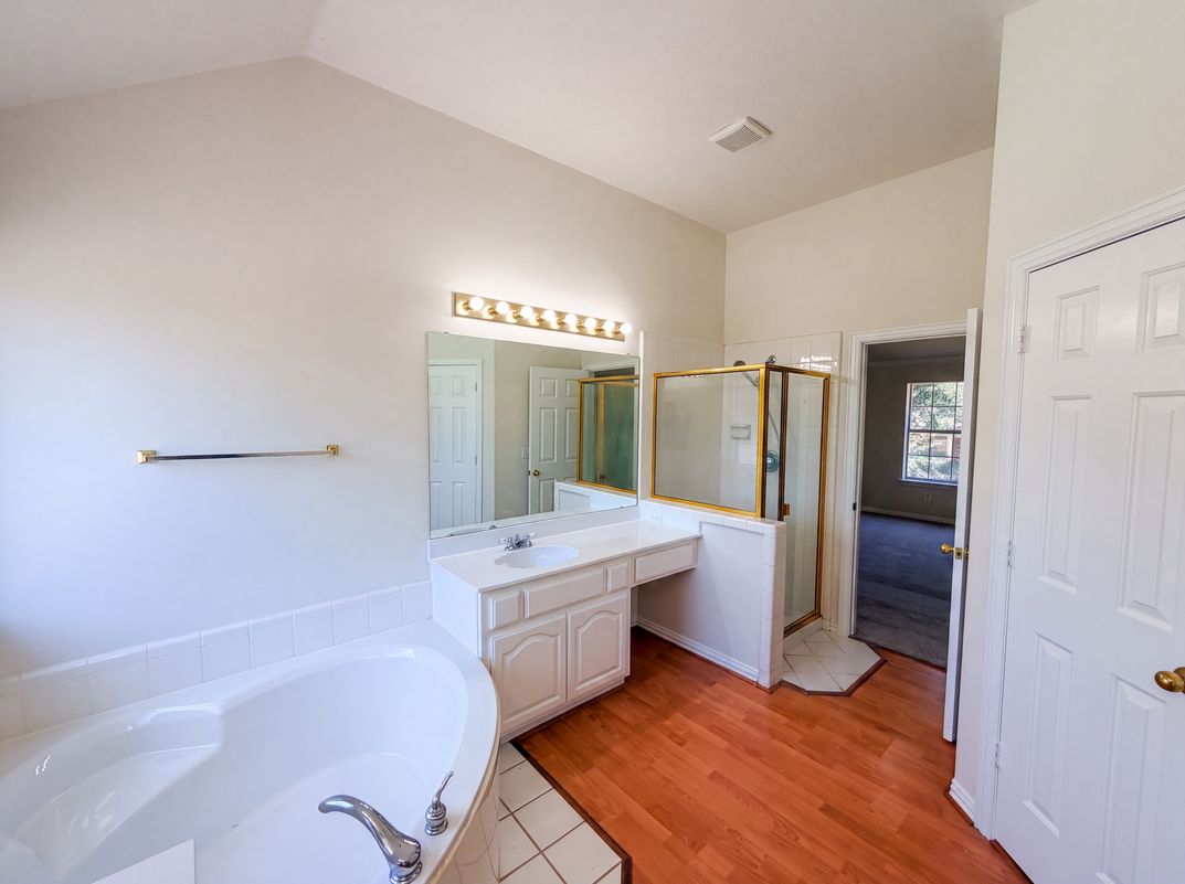 Photo 18 of 22 of 3106 Westshore Dr, Rowlett, TX