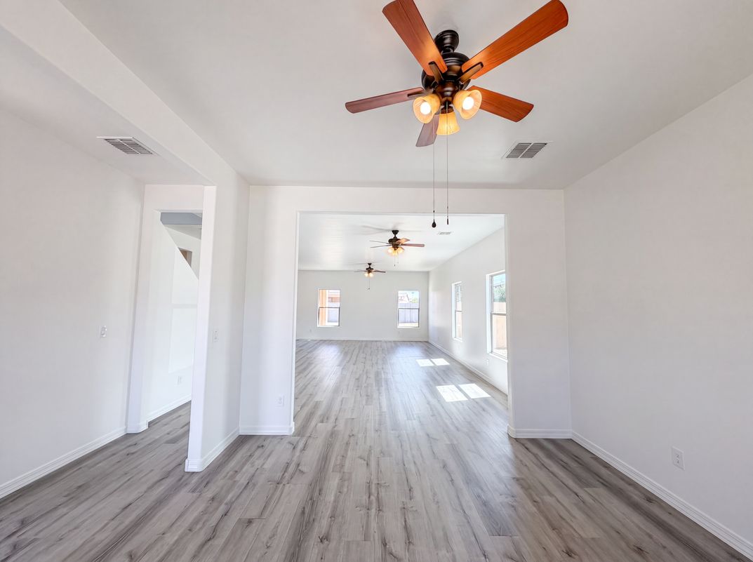 Photo 6 of 25 of 45433 W Sandhill Rd, Maricopa, AZ