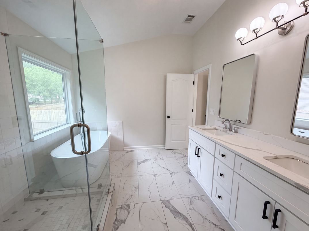 Photo 10 of 23 of 3718 Park Hill Cir, Loganville, GA