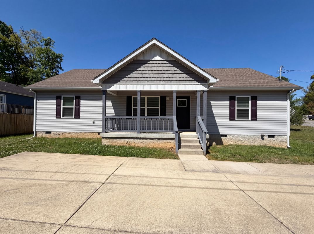 Property photo 1 of 340 Elm Ave