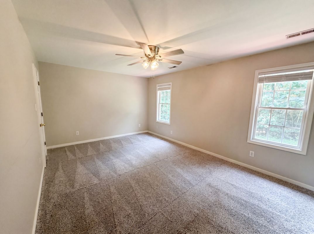 Photo 4 of 19 of 2566 Brookforest Ct, Midlothian, VA