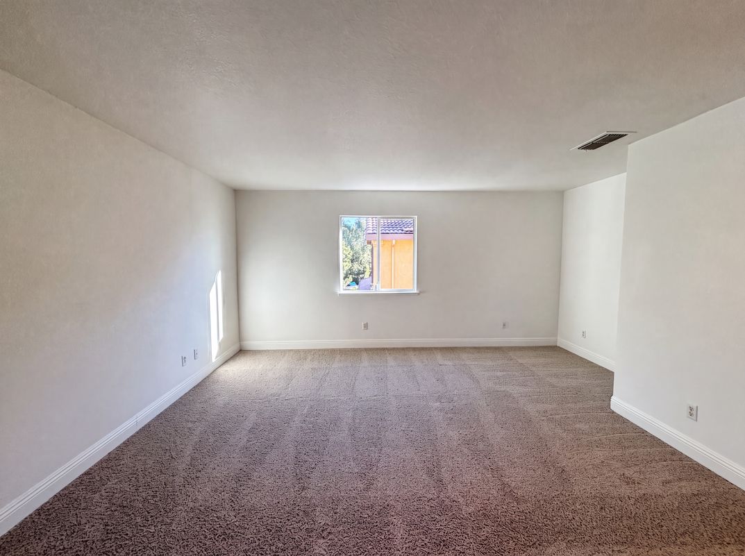 Photo 4 of 26 of 2152 Arnold Dr, Rocklin, CA