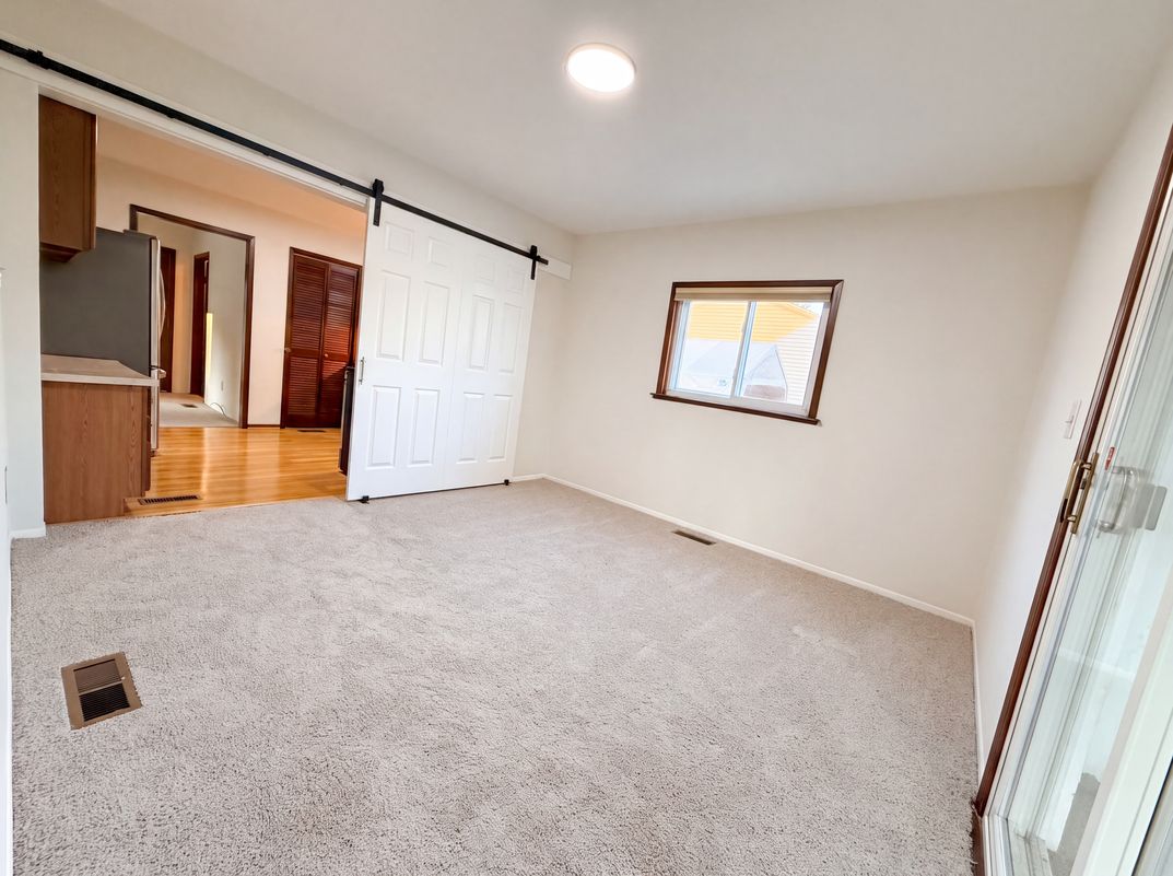 Photo 3 of 16 of 35115 University St, Westland, MI