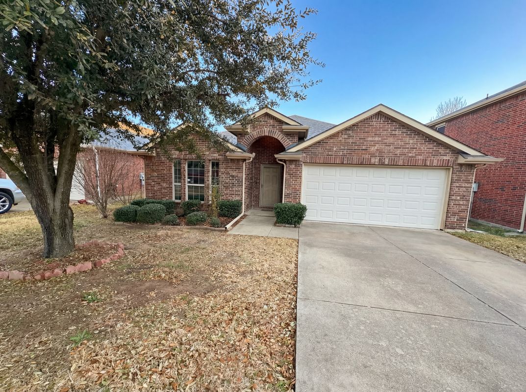 Photo 14 of 24 of 2553 Cumberland Trl, Balch Springs, TX