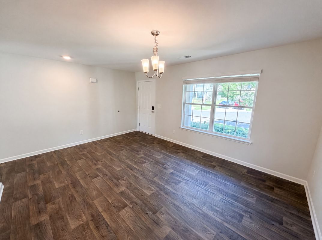 Photo 8 of 26 of 2014 Tarzi Ln, Charlotte, NC
