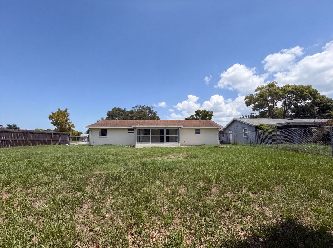 Photo 5 of 23 of 3518 Gorman Dr, New Port Richey, FL