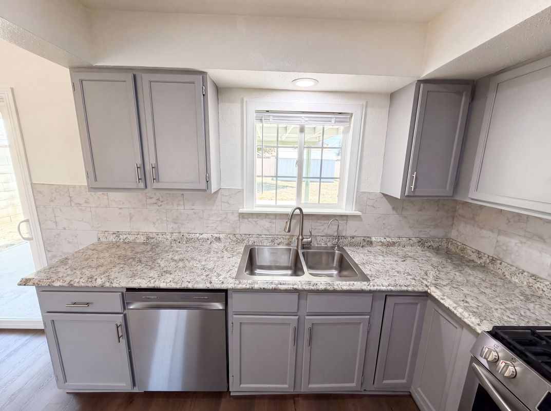 Photo 9 of 30 of 21312 E Greenhaven St, Covina, CA