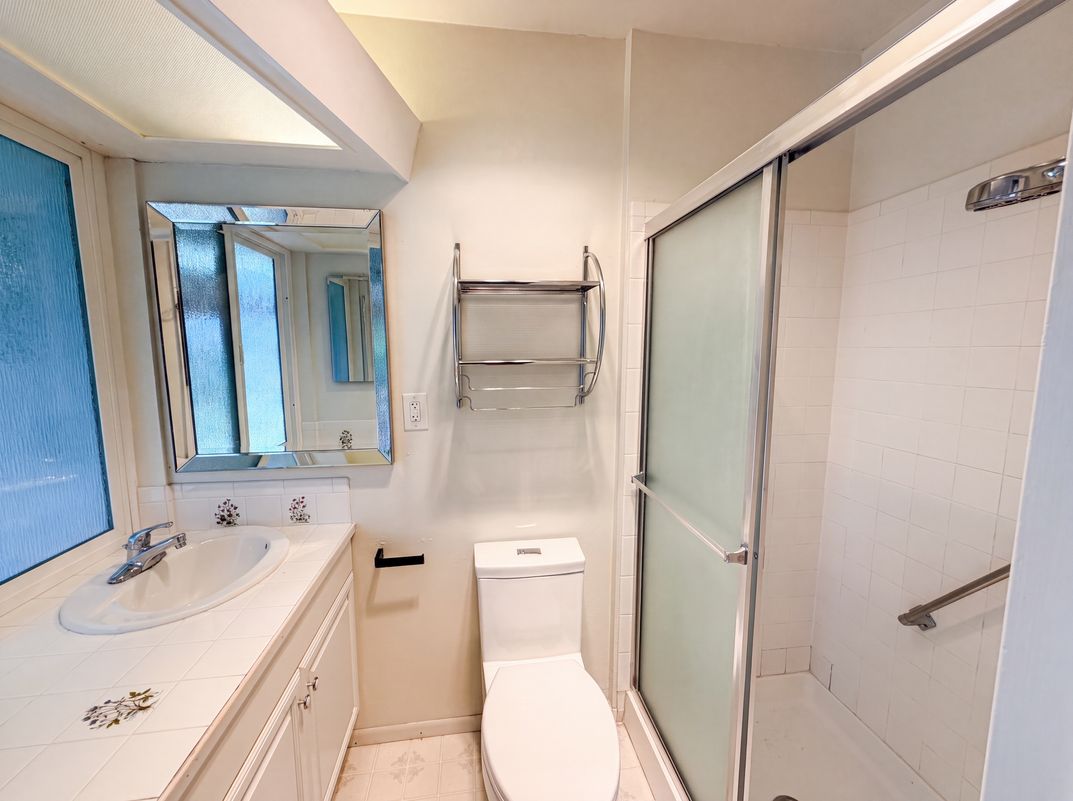 Photo 13 of 27 of 9630 Beachwood Dr, Orangevale, CA
