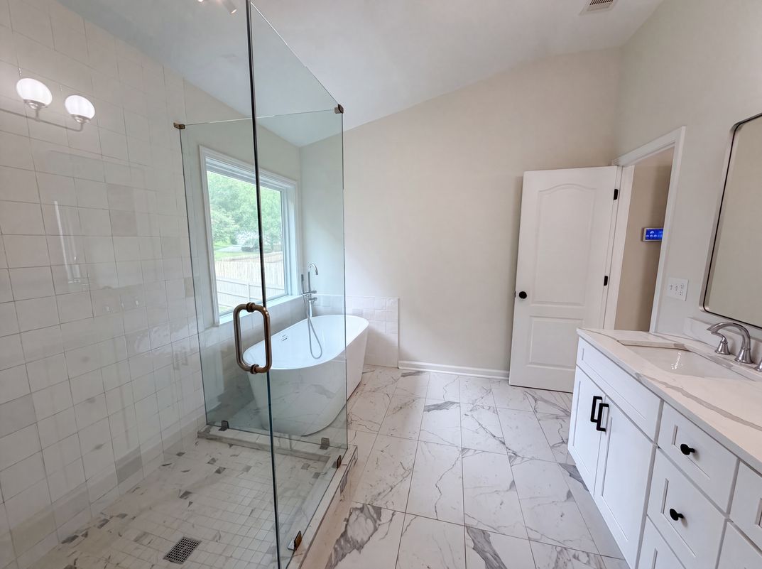 Photo 11 of 23 of 3718 Park Hill Cir, Loganville, GA