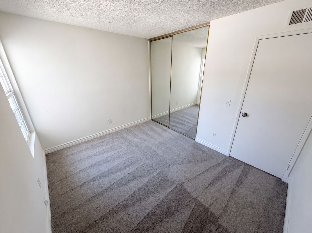 Photo 4 of 22 of 12305 Daisy Ct, Rancho Cucamonga, CA