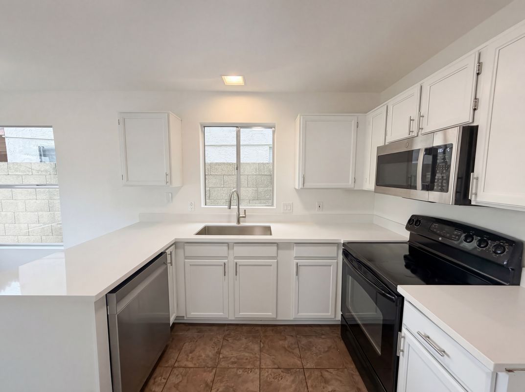 Photo 13 of 26 of 4058 W Chama Dr, Glendale, AZ