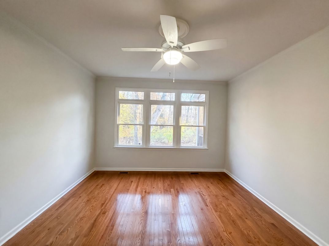 Photo 9 of 18 of 729 E Ivy Valley Dr, Fuquay Varina, NC