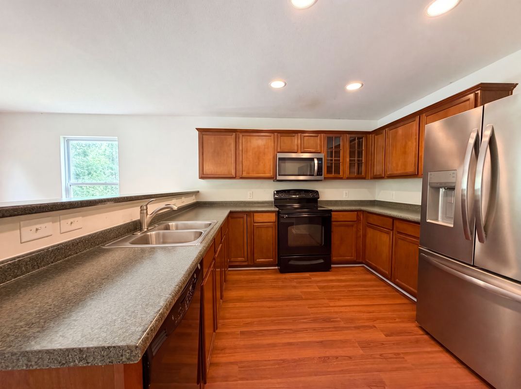 Photo 2 of 25 of 382 Kendall Dr, Winston Salem, NC