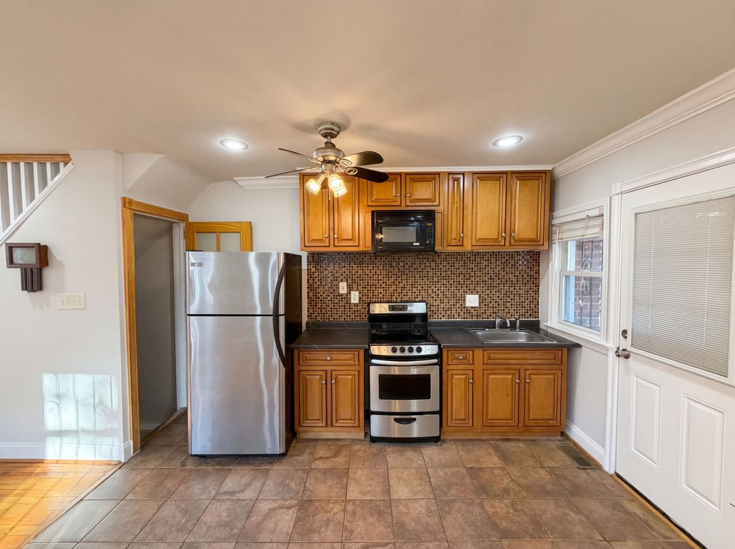 Photo 2 of 18 of 701 Atlantic St SE, Washington, DC