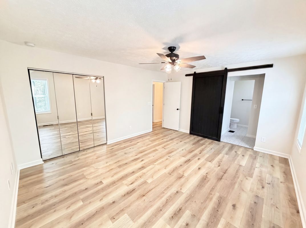 Photo 4 of 24 of 1327 Towne Harbor Trl, Woodstock, GA