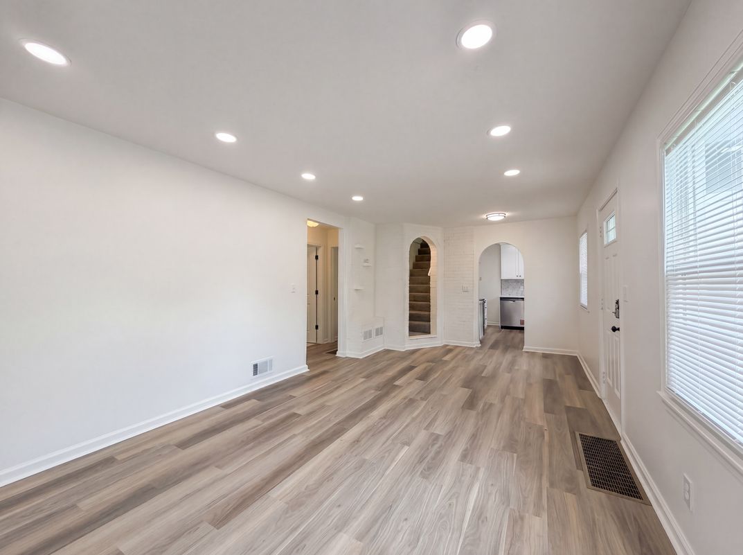 Photo 3 of 19 of 5525 Yecker Ave, Kansas City, KS