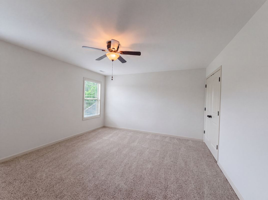 Photo 11 of 30 of 3512 Martins Woods Ln, La Vergne, TN