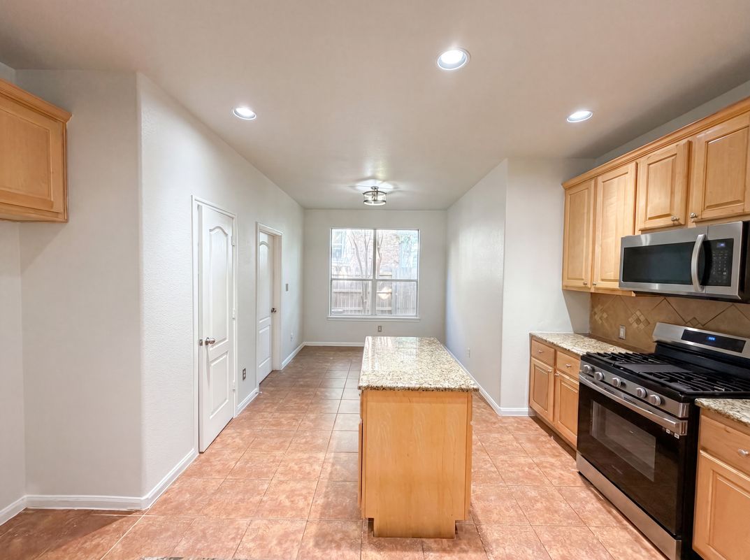 Photo 16 of 22 of 2404 Danciger Ln, Cedar Park, TX