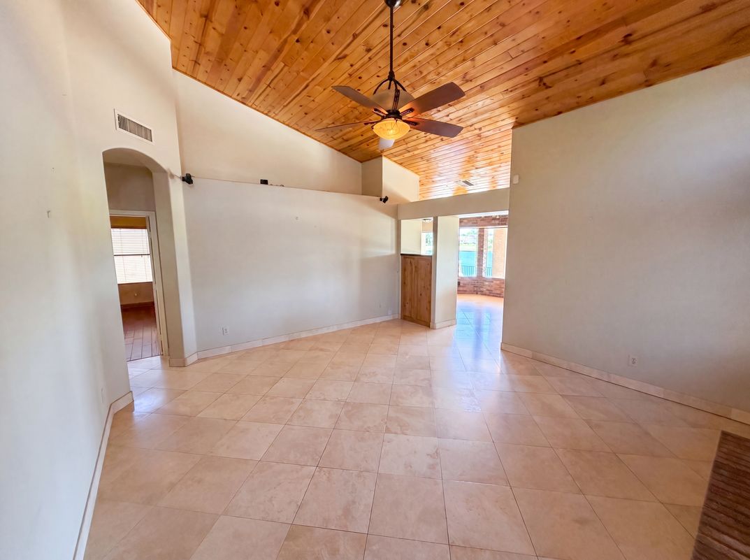 Photo 6 of 31 of 21609 N 61st Ave, Glendale, AZ