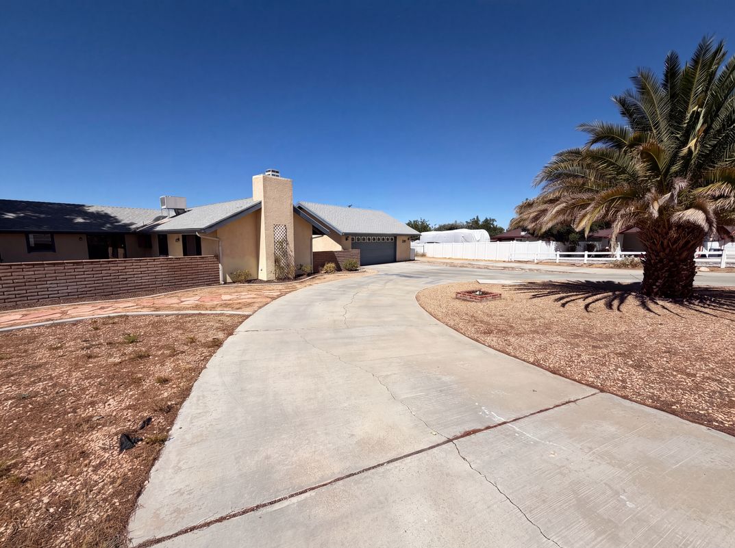 Photo 30 of 74 of 15852 Mandan Rd, Apple Valley, CA