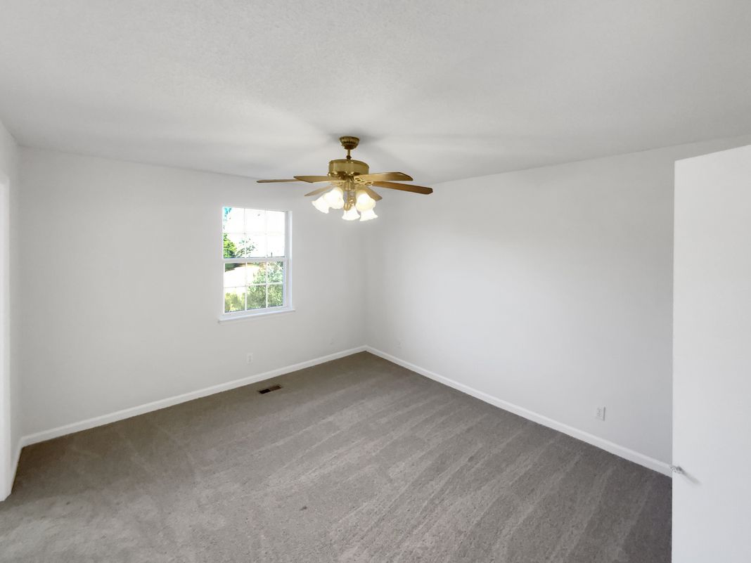 Photo 17 of 23 of 7511 Irongate Dr, Hixson, TN