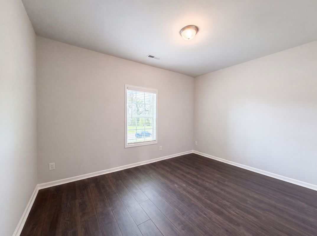 Photo 11 of 23 of 734 Mitscher Dr, Spring Hill, TN