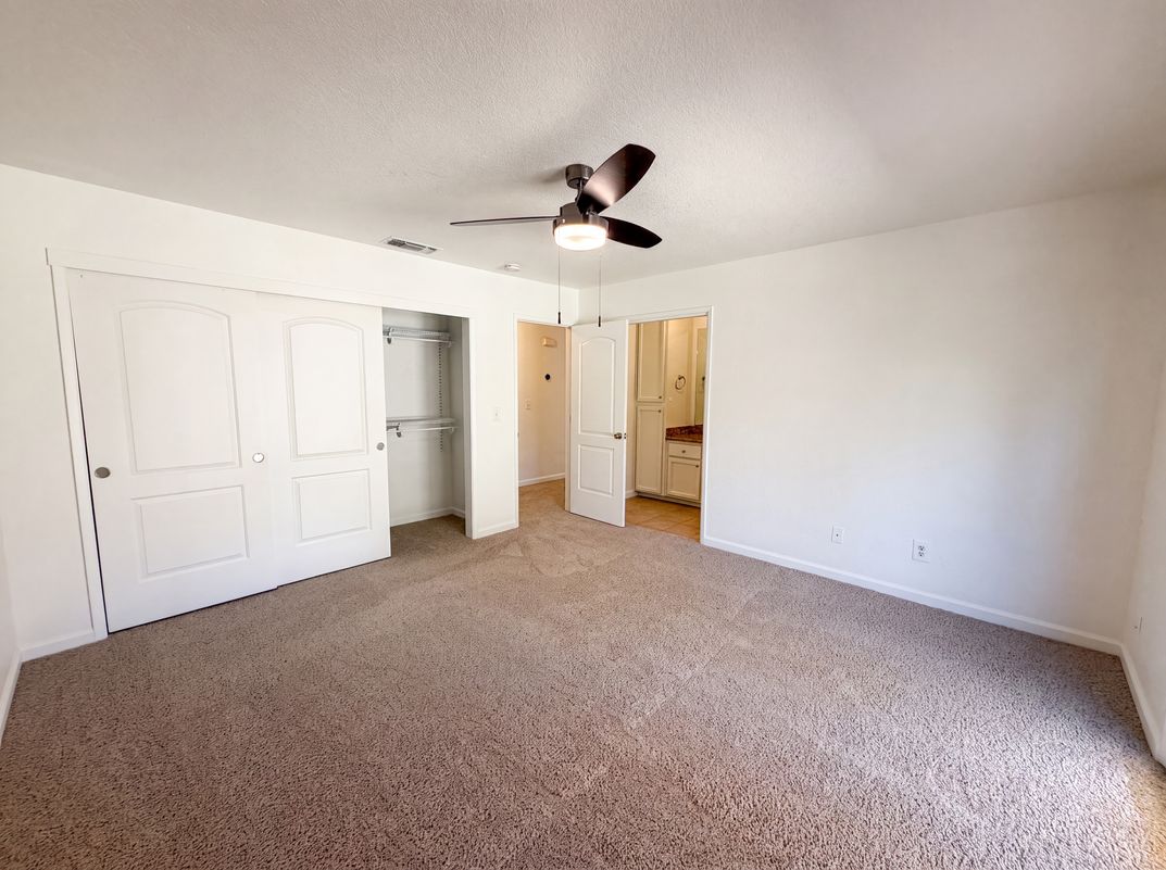 Photo 4 of 29 of 7431 Garden Gate Dr, Citrus Heights, CA