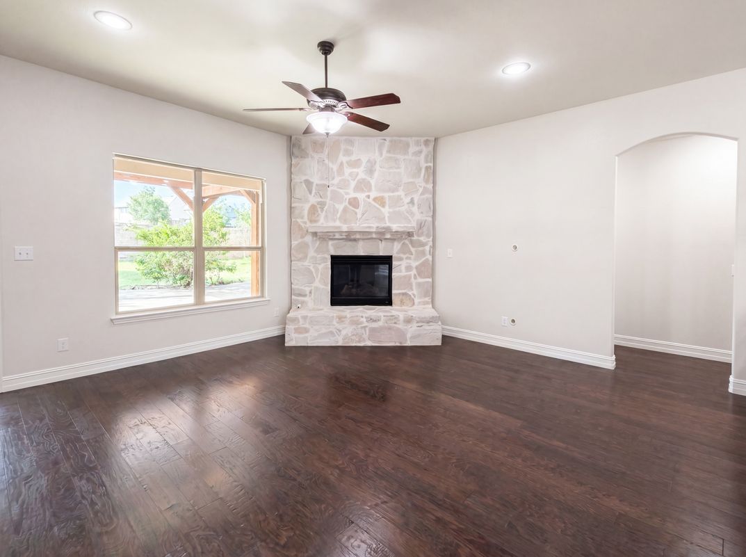 Photo 3 of 17 of 4416 Berry Ridge Ln, Frisco, TX