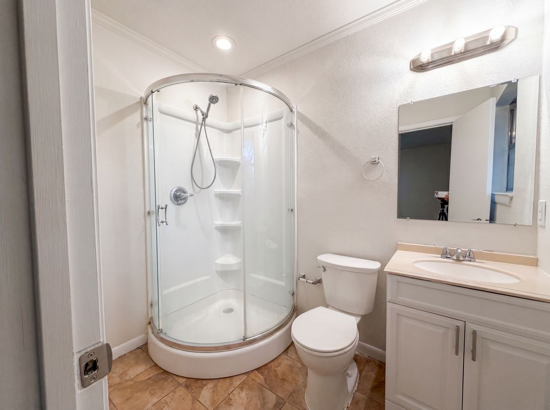 Photo 10 of 18 of 437 Denison Dr, Pottsboro, TX
