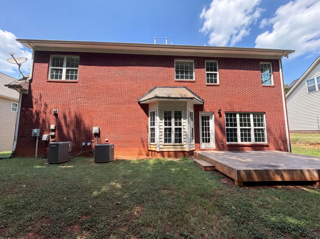 Photo 5 of 23 of 6420 Torrence Trace Dr, Huntersville, NC