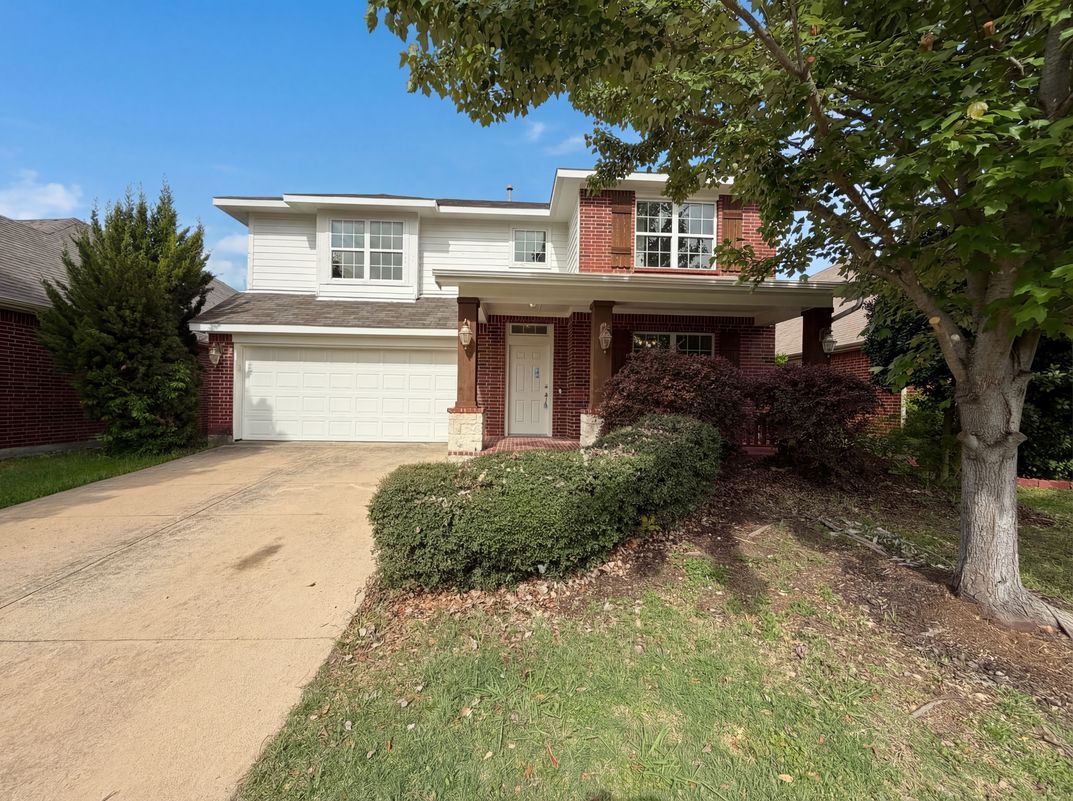 Property photo 1 of 895 Honey Locust Dr