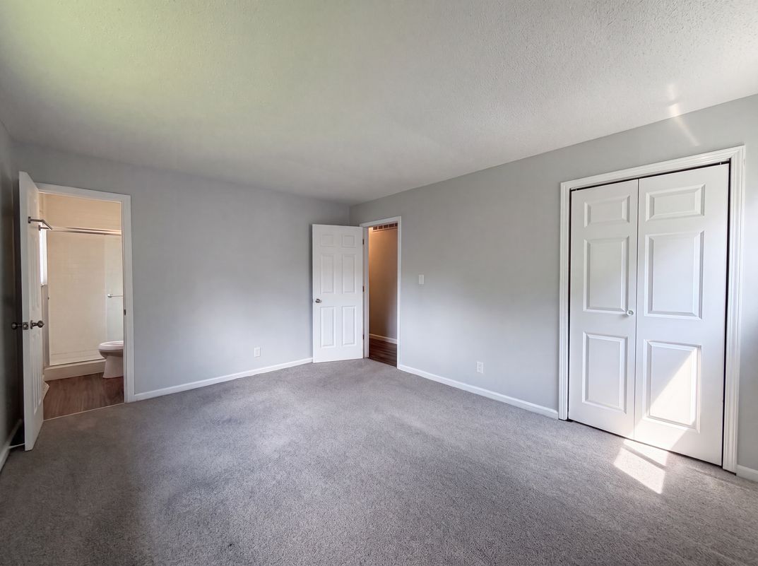 Photo 7 of 33 of 1415 Bolenhill Ave, Columbus, OH