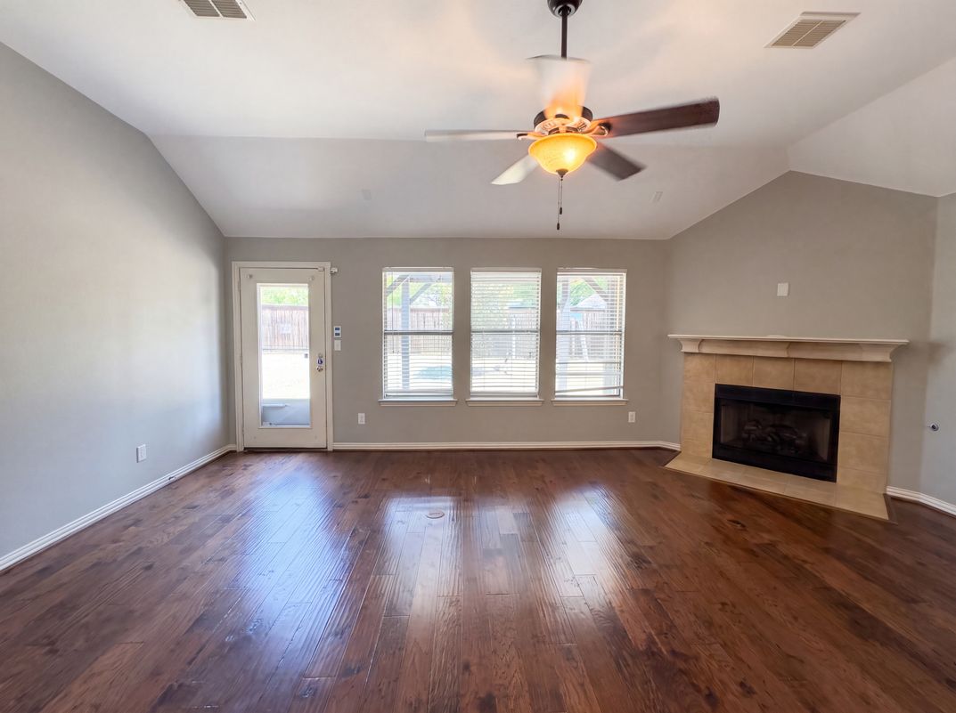 Photo 3 of 20 of 2601 Whispering Trl, Little Elm, TX