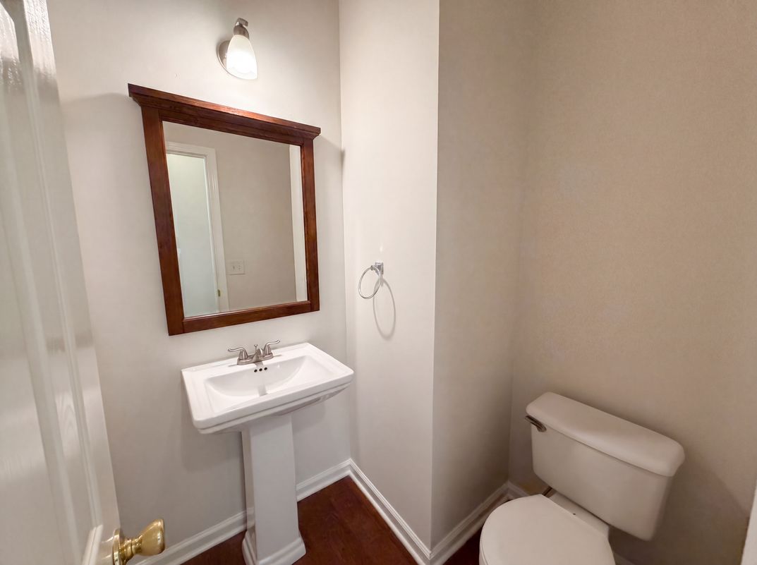 Photo 15 of 22 of 603 Marsh Lake Rd, Lawrenceville, GA