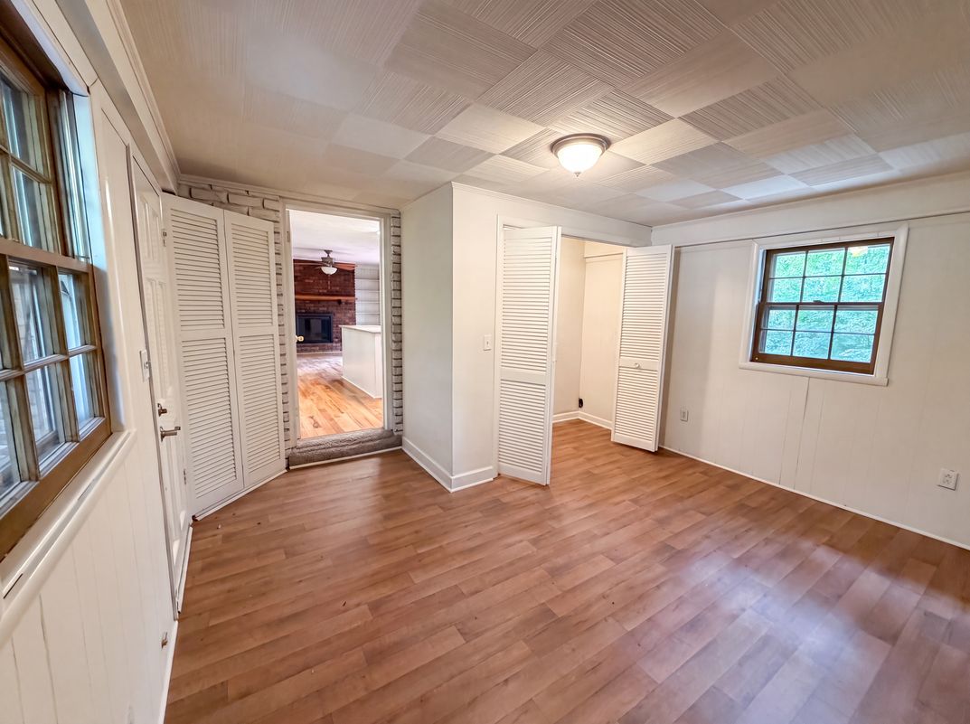 Photo 10 of 17 of 5148 Clearview Dr, Winston Salem, NC