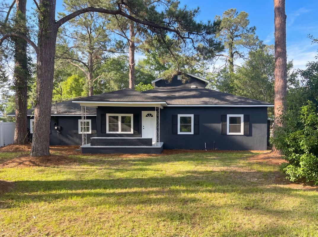 Property photo 1 of 601 Community Dr