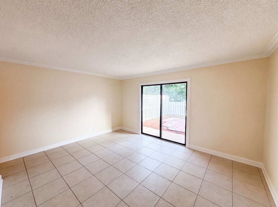 Photo 7 of 24 of 22707 Watersedge Blvd, Land O Lakes, FL