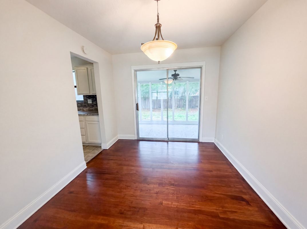 Photo 6 of 18 of 7520 Altus Dr S, Jacksonville, FL
