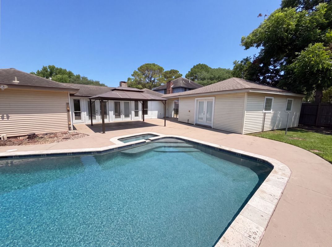 Photo 5 of 26 of 14923 Aspen Hills Dr, Houston, TX